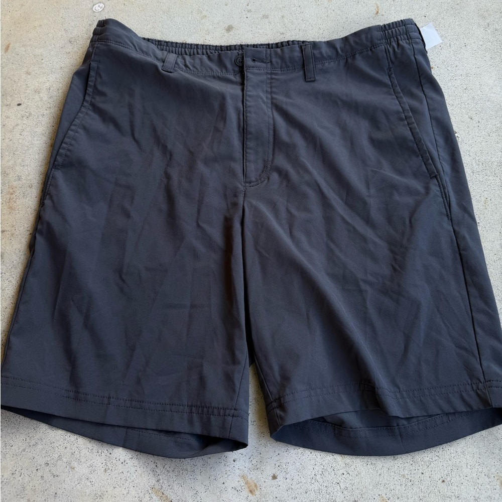 PGA tour men’s golf shorts